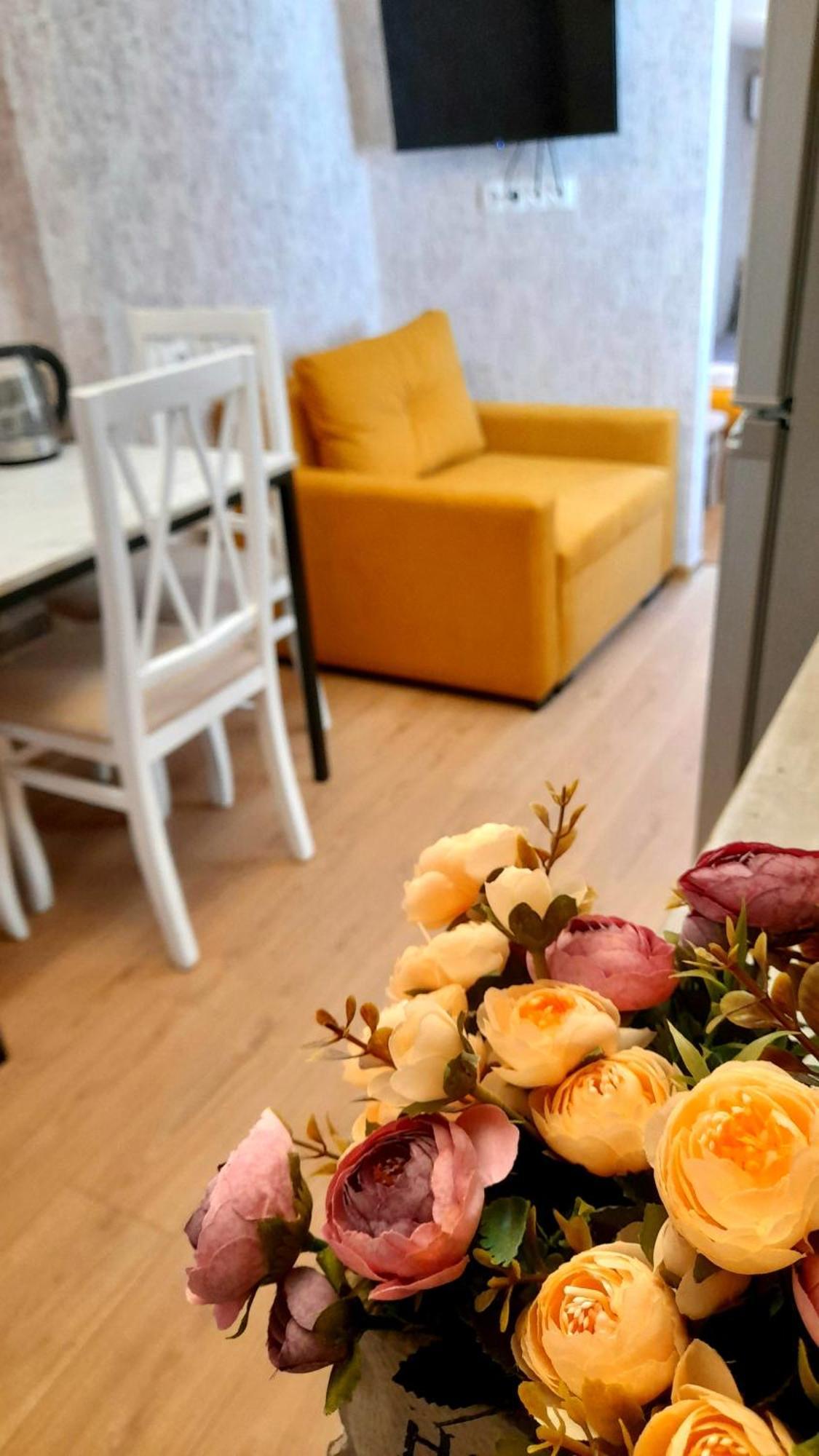Sweet Home Apartment Tiflis Exterior foto